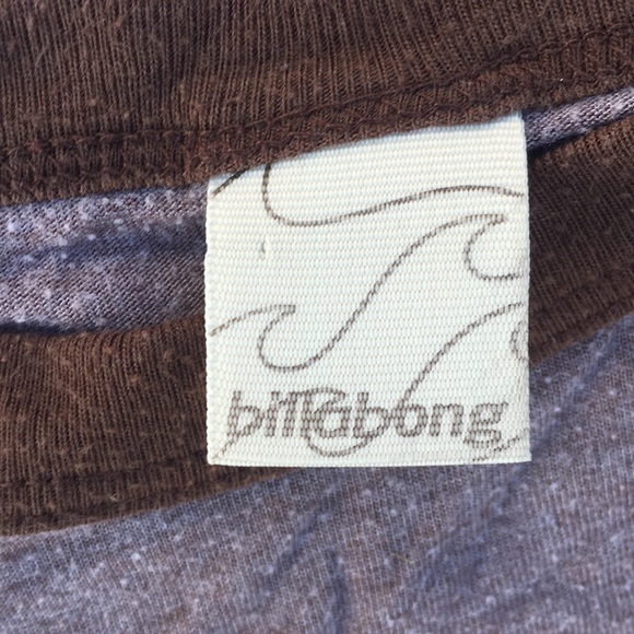 2000s Billabong T-shirt - Picture 2 of 2